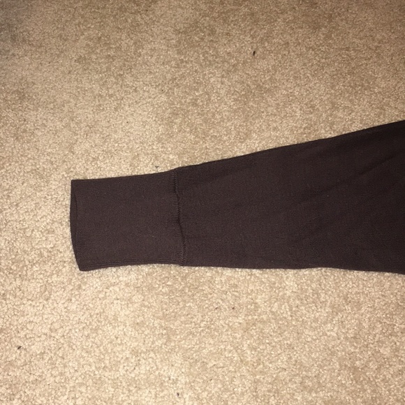 Michael Kors 3/4 Sleeve Cold Shoulder Top (XS) - Picture 2 of 8